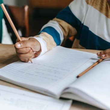 Handwriting help before half term: posture, paper and pencil fixes
